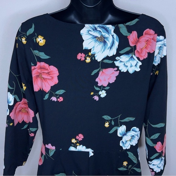LARGE OLD NAVY BLACK PINK FLORAL DRESS STRETCH FOT AND FLARE - Picture 6 of 9